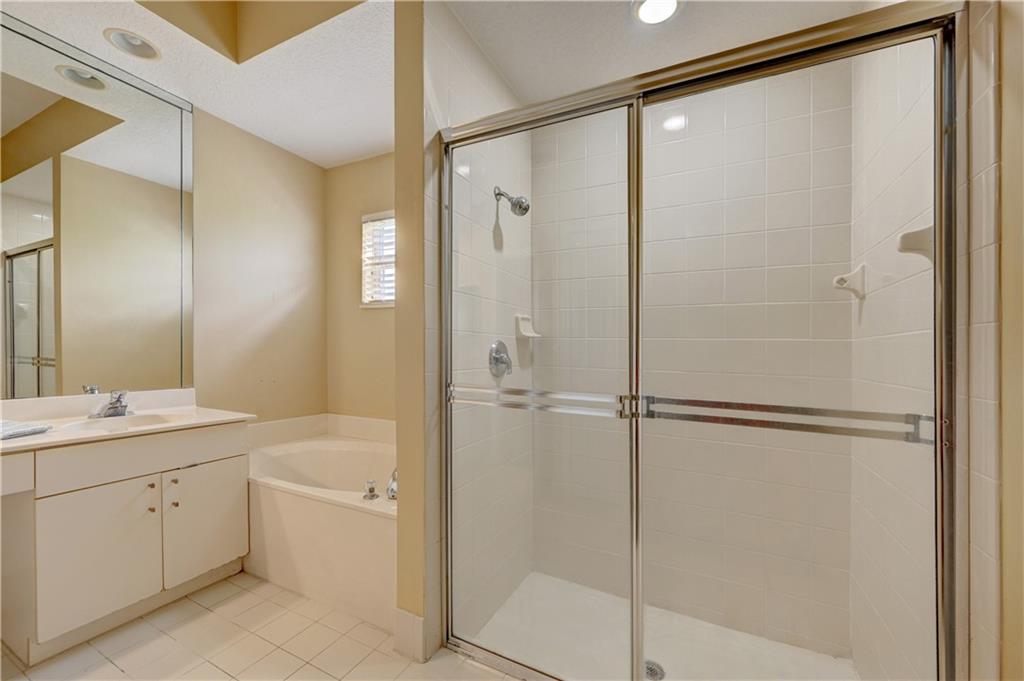 WYNDHAM LAKES SOUTH - Residential