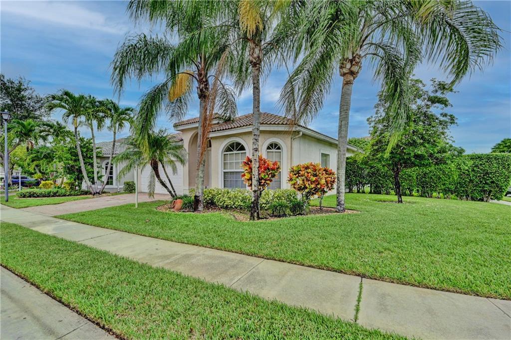 WYNDHAM LAKES SOUTH - Residential