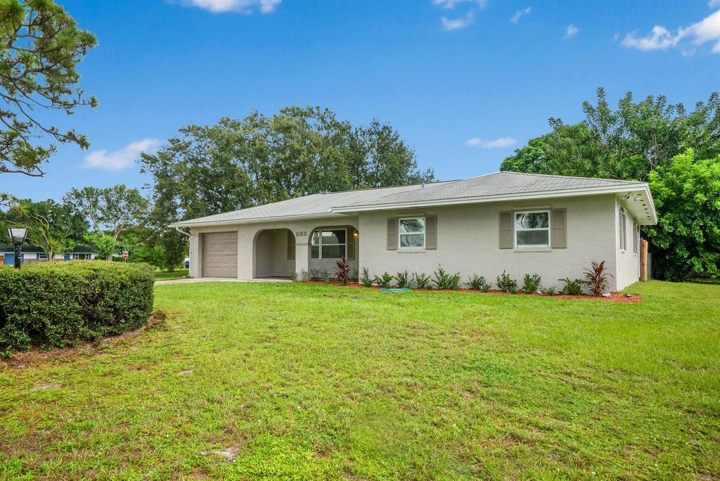 Photo of 533 SE Keyes Street, Port Saint Lucie, FL 34983 (MLS # R10999785)