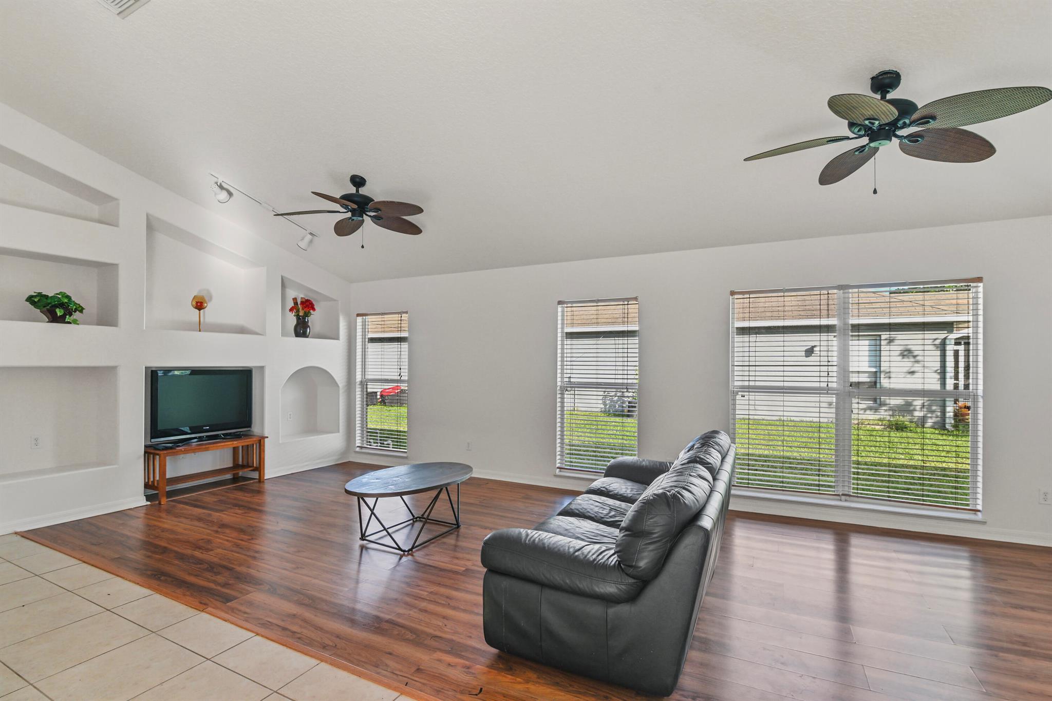 PORT ST LUCIE SECTION 19 - Residential Lease