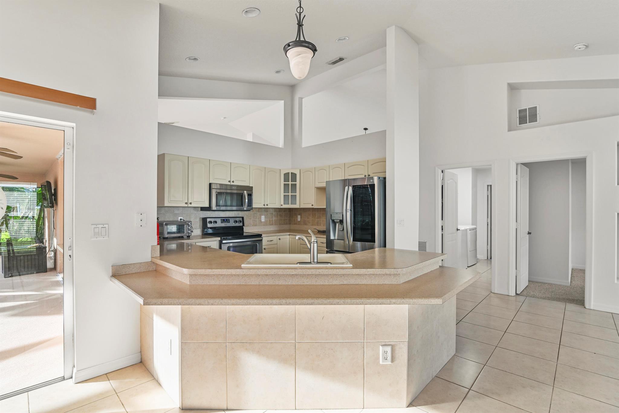 PORT ST LUCIE SECTION 19 - Residential Lease