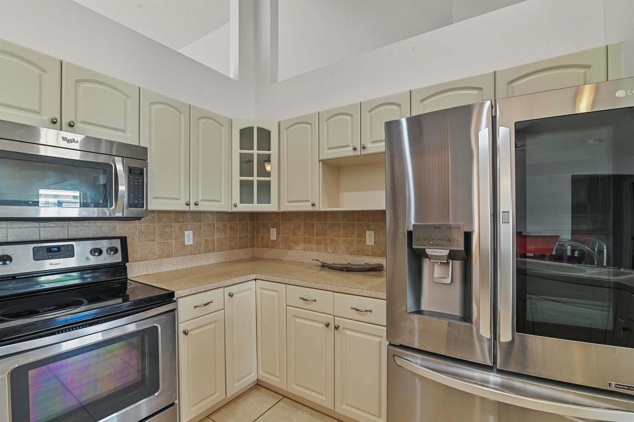 PORT ST LUCIE SECTION 19 - Residential Lease
