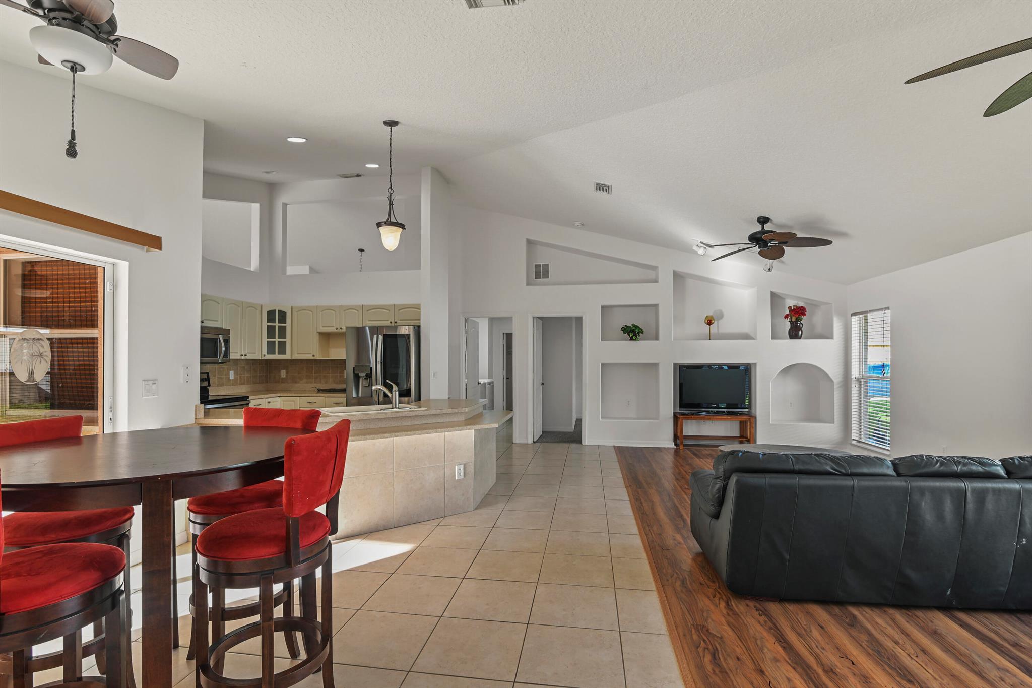 PORT ST LUCIE SECTION 19 - Residential Lease