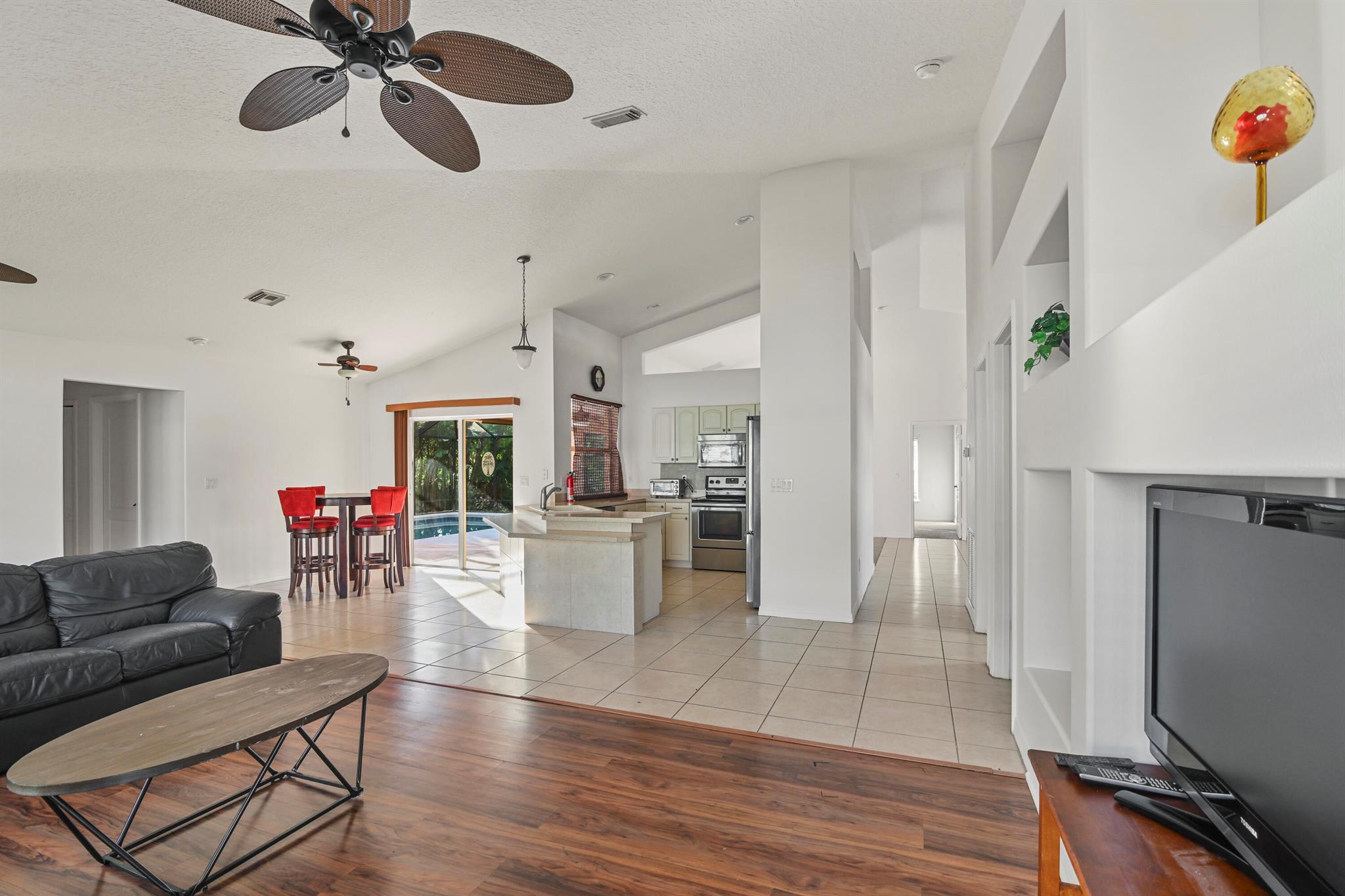 PORT ST LUCIE SECTION 19 - Residential Lease