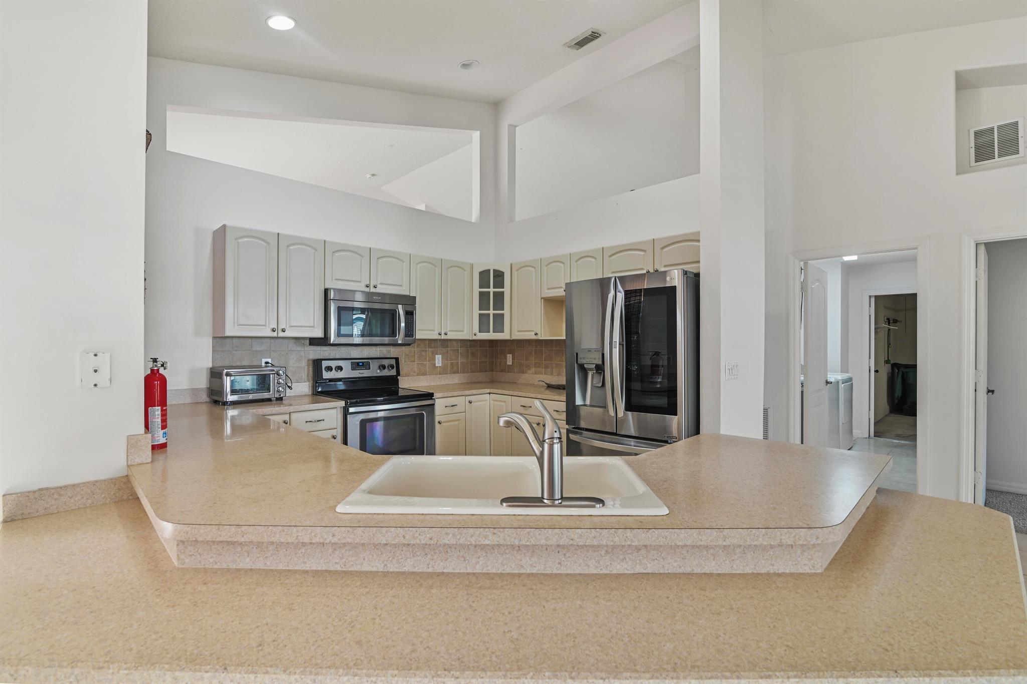PORT ST LUCIE SECTION 19 - Residential Lease