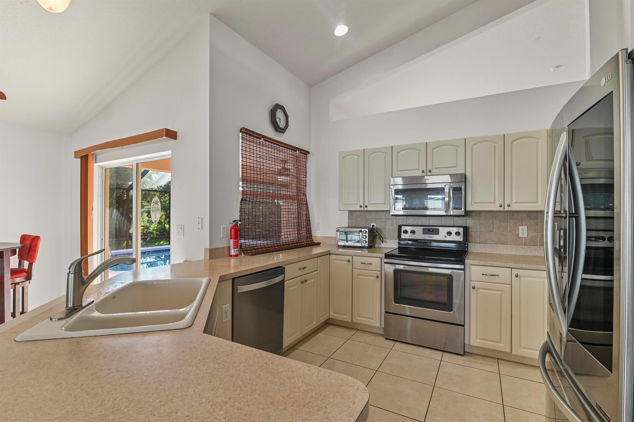 PORT ST LUCIE SECTION 19 - Residential Lease