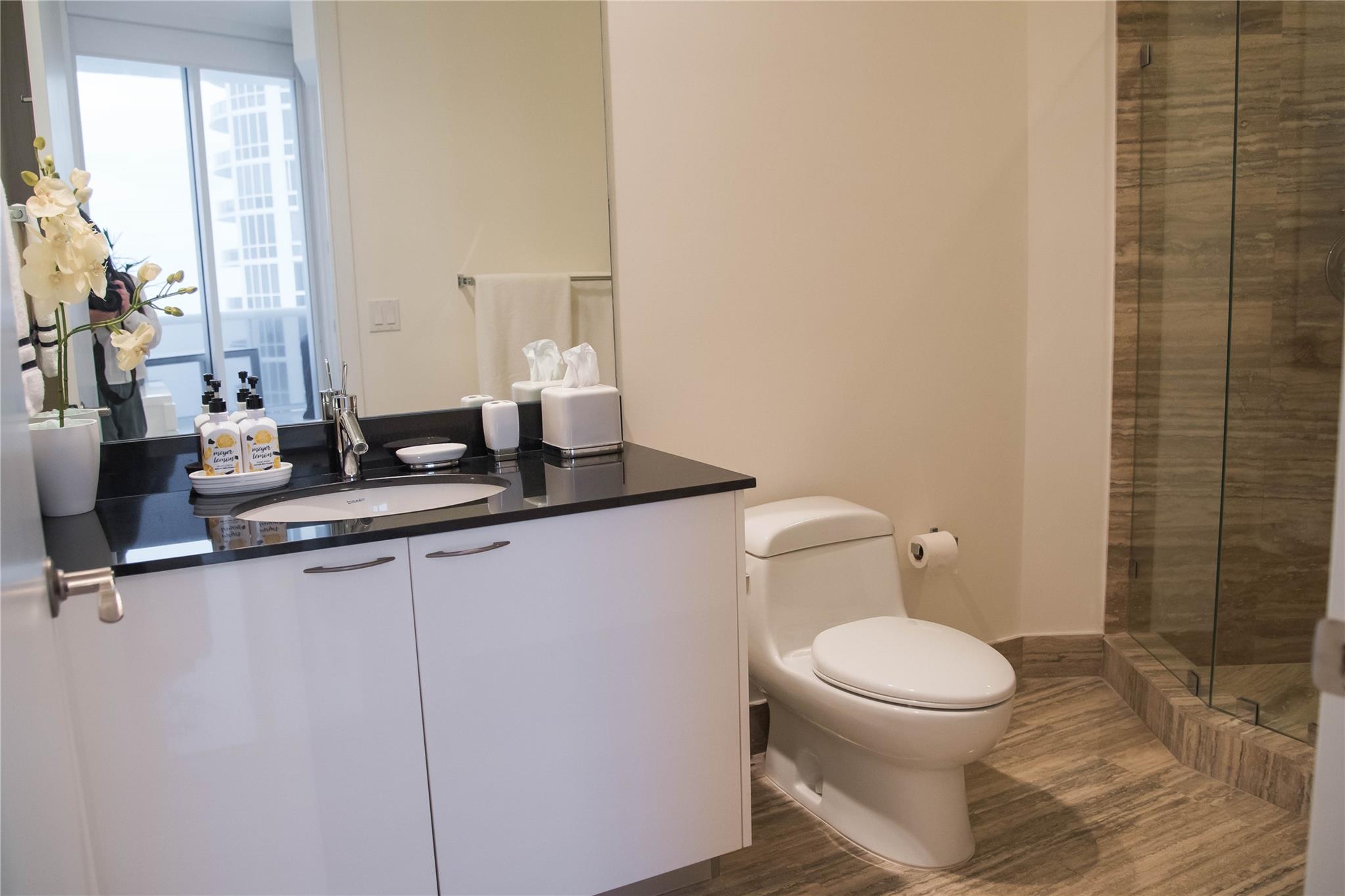 TDR TOWER II CONDO - Residential Lease