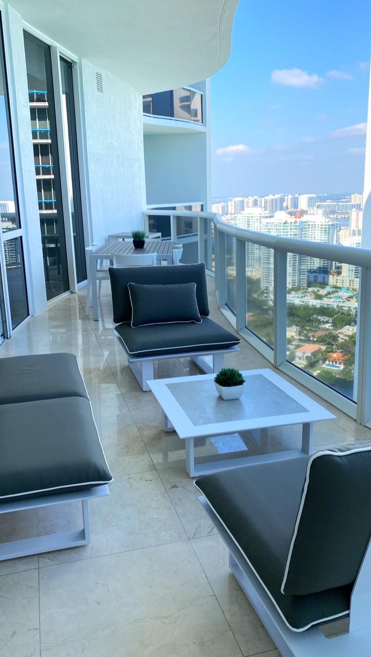 TDR TOWER II CONDO - Residential Lease