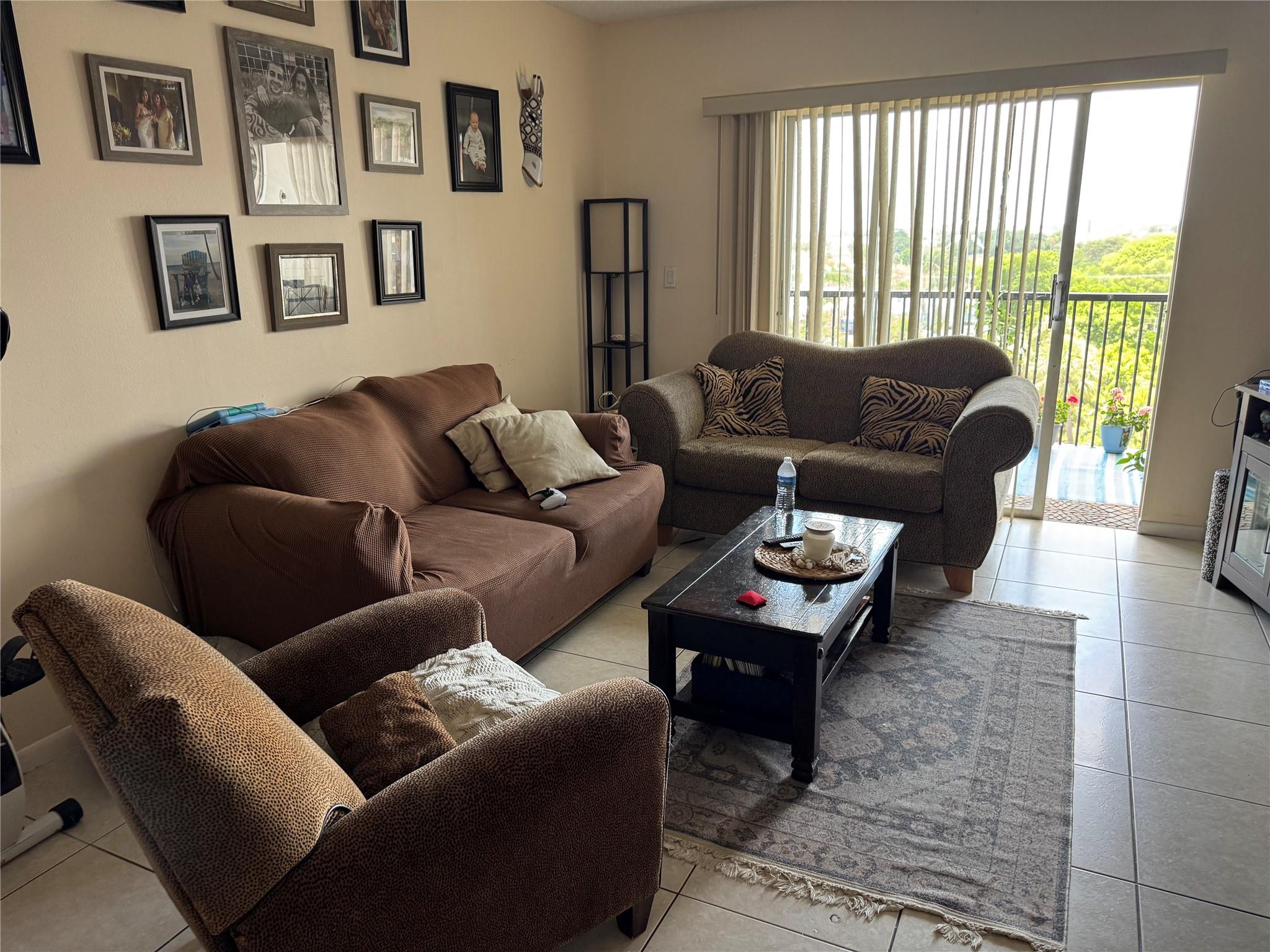 2350 NE 14th Street Cswy 715
