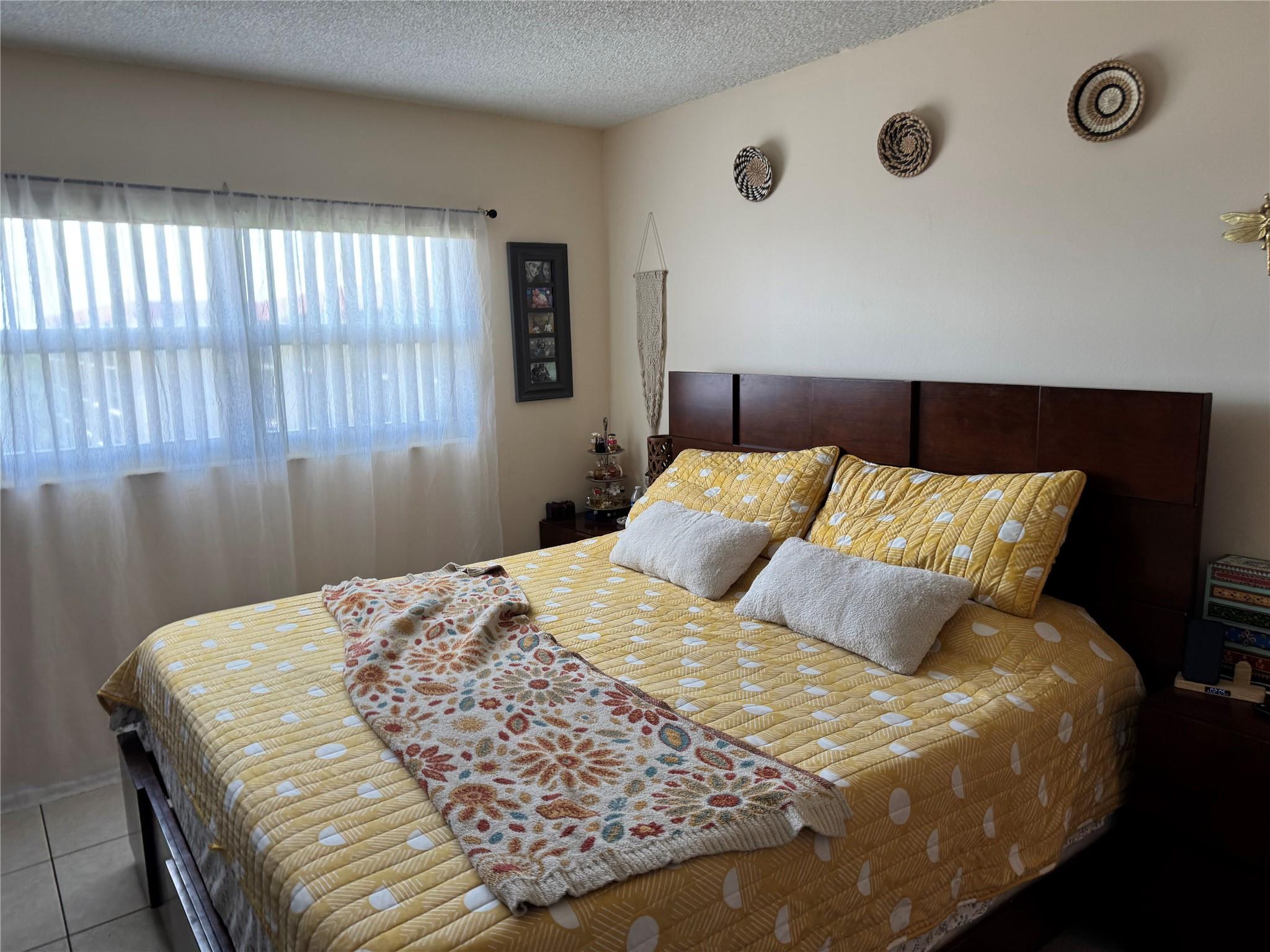 2350 NE 14th Street Cswy 715