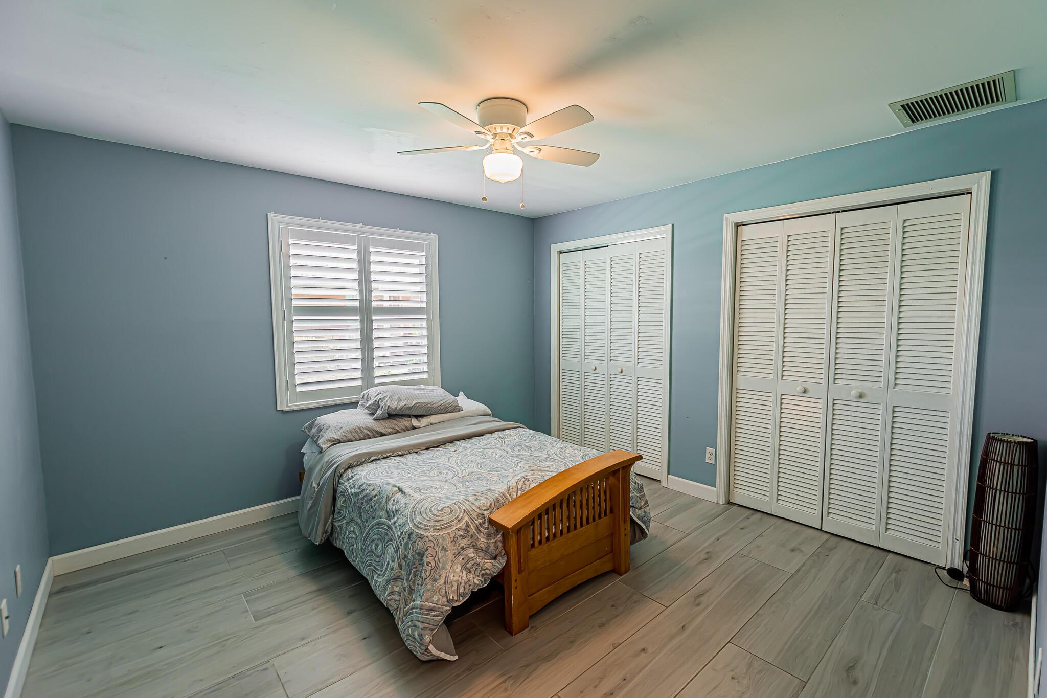 COUNTRY CLUB ESTATES - Residential