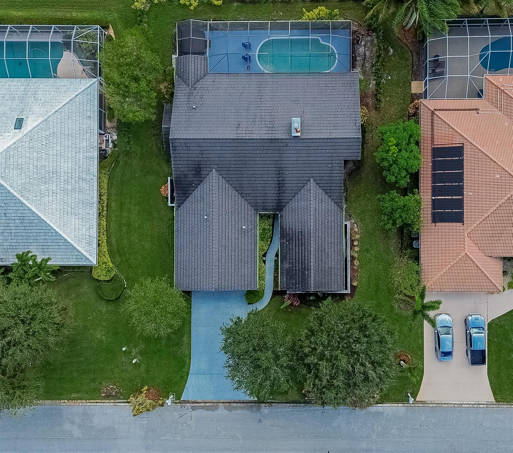 COUNTRY CLUB ESTATES - Residential