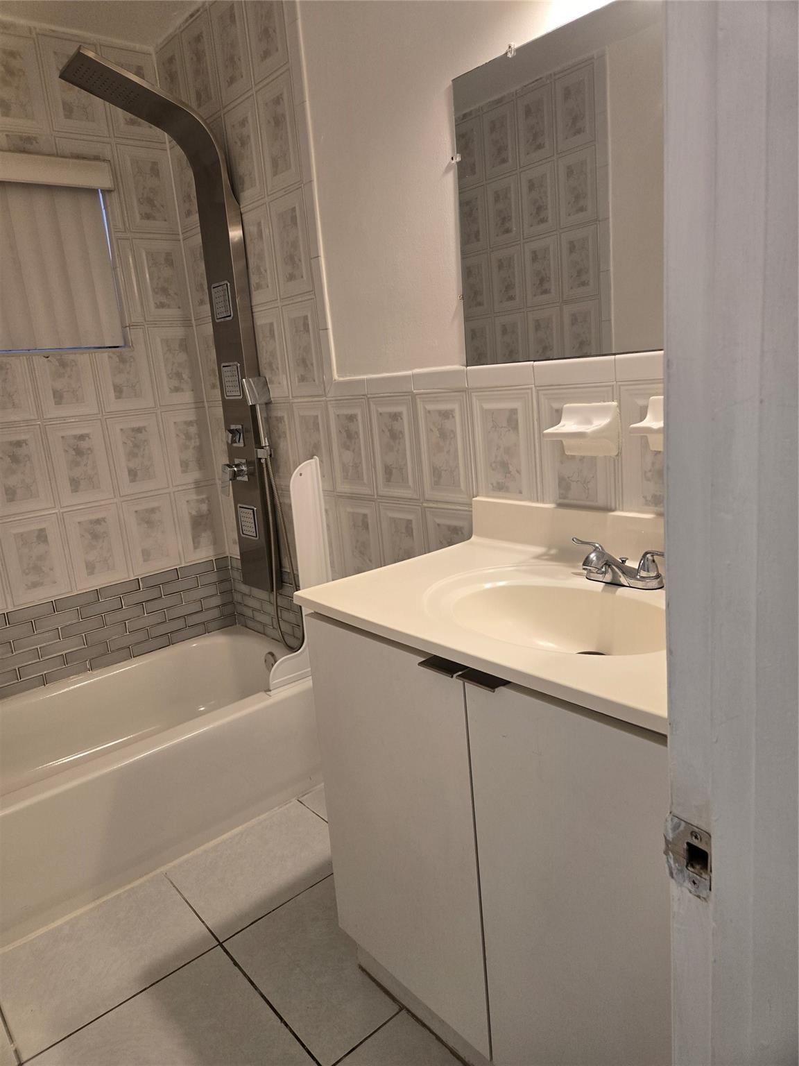 Miramar Sec 6 47-47 B - Residential Lease