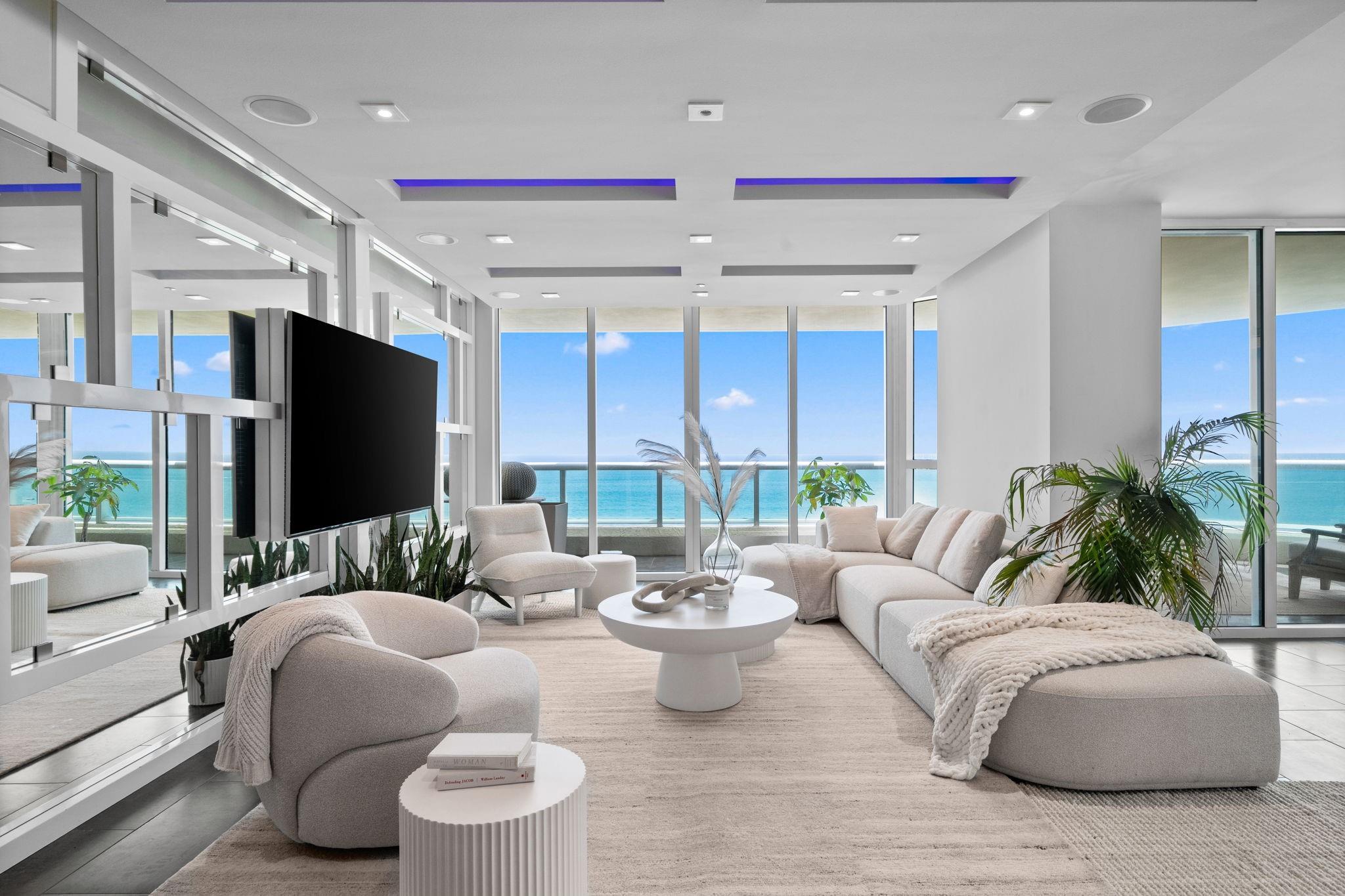 LAS OLAS BEACH CLUB - Residential
