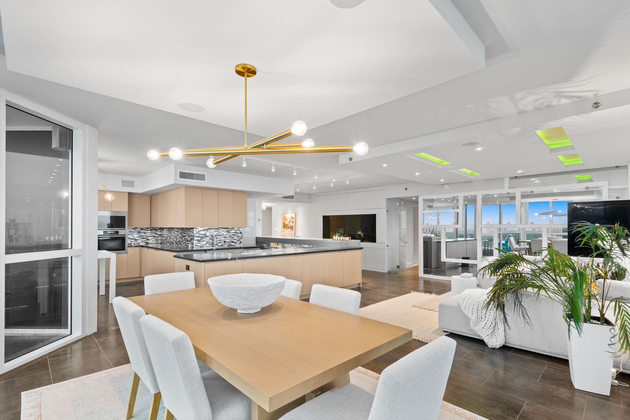 LAS OLAS BEACH CLUB - Residential