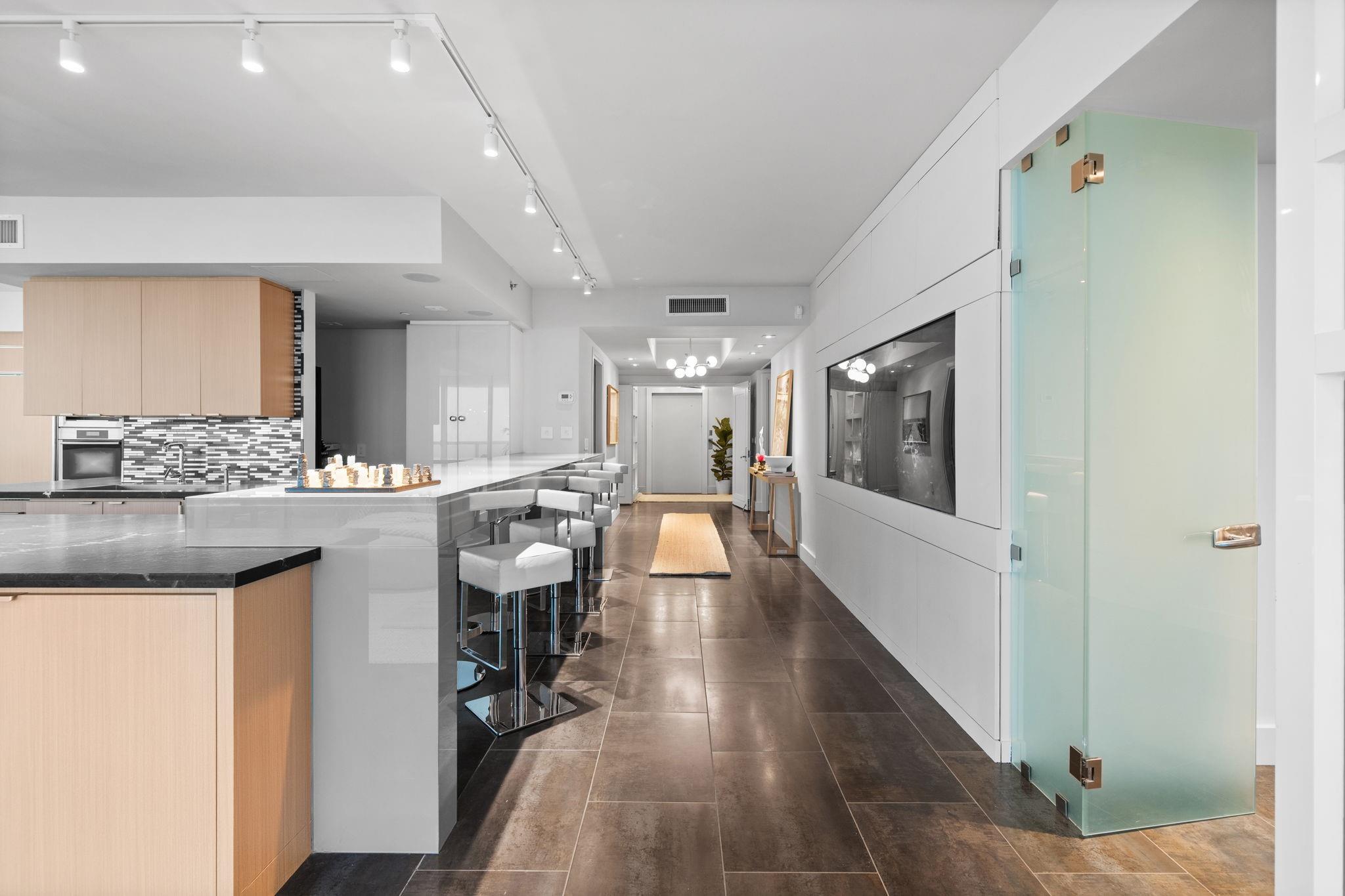 LAS OLAS BEACH CLUB - Residential