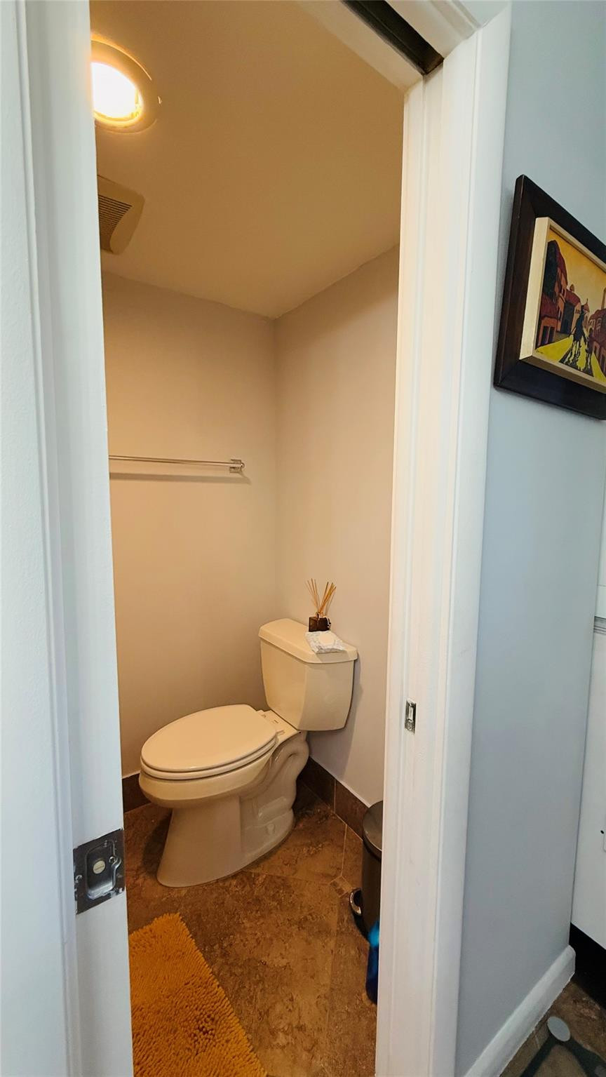 CRYSTAL HOUSE CONDO - Residential