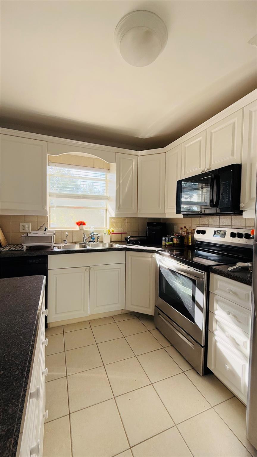 CRYSTAL HOUSE CONDO - Residential