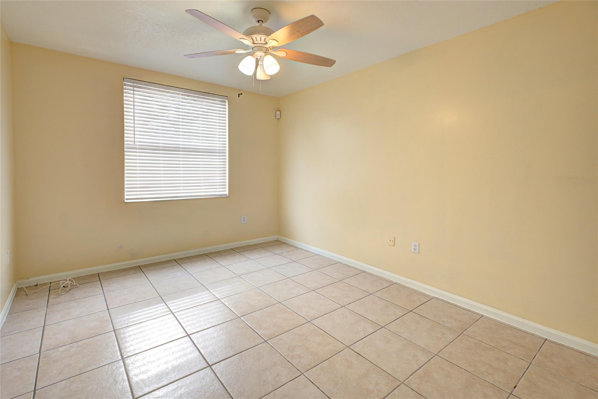 CORAL RIDGE DRIVE COMMERCIAL - Residential Lease