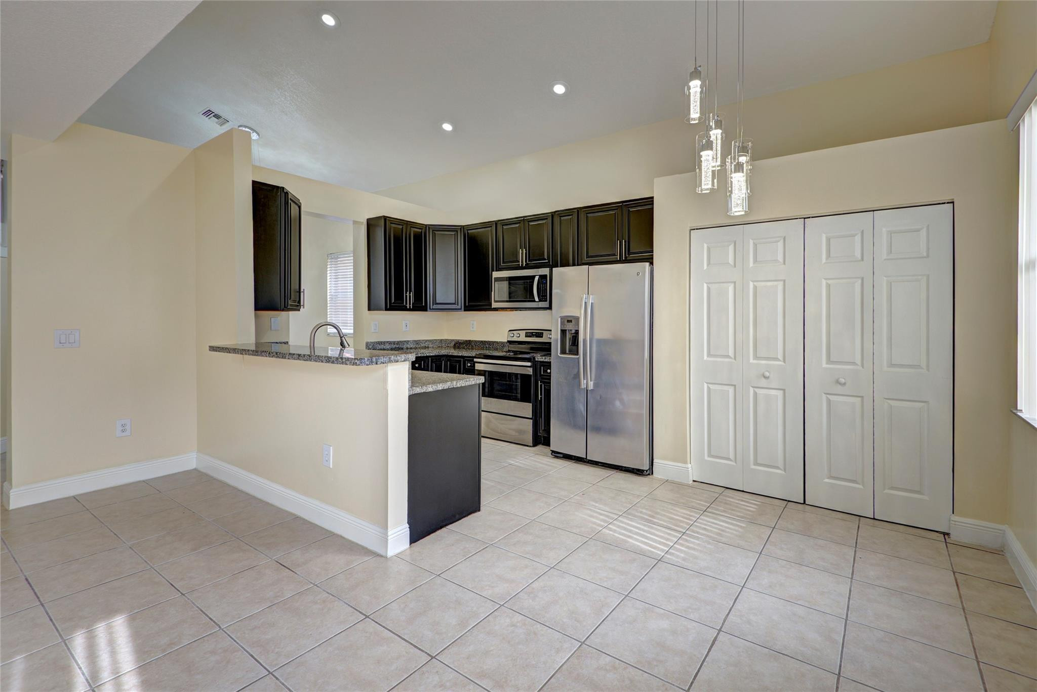CORAL RIDGE DRIVE COMMERCIAL - Residential Lease