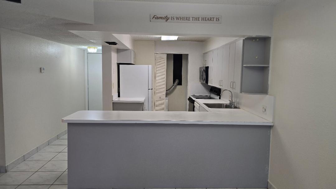 VERSAILLES GARDENS CONDO - Residential Lease