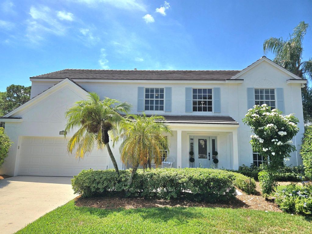 Photo of 10117 Hunt Club Lane, Palm Beach Gardens, FL 33418 (MLS # R11117670)