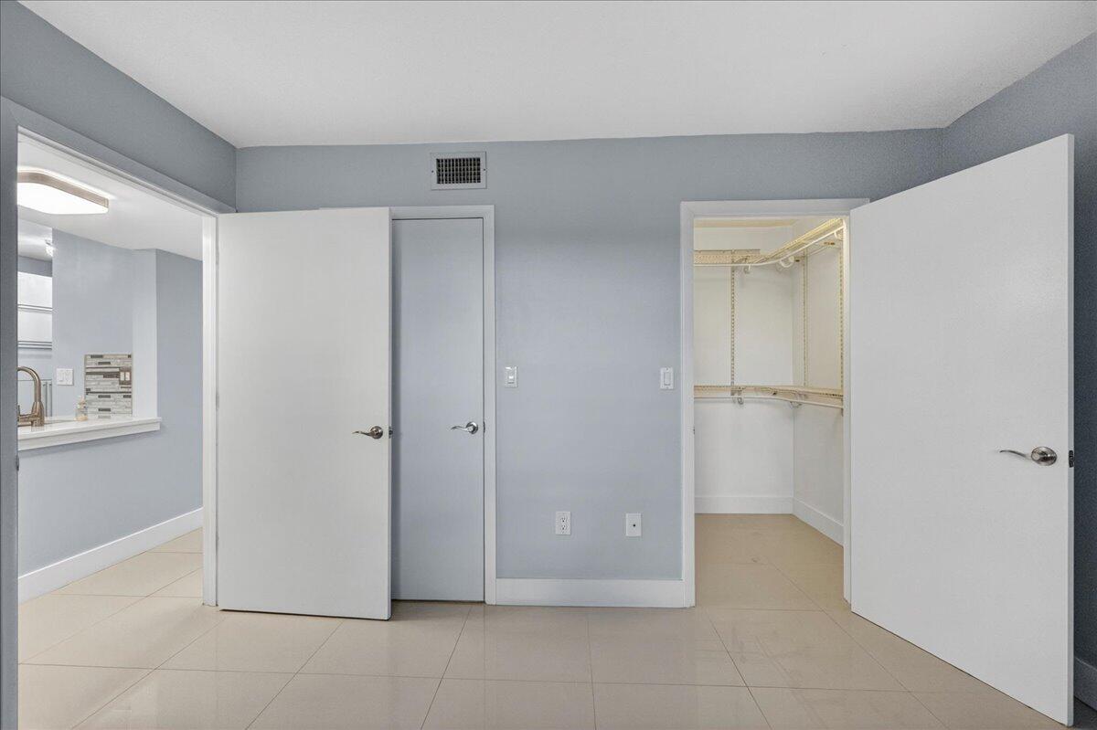 PLANTATION FOREST CONDO - Residential