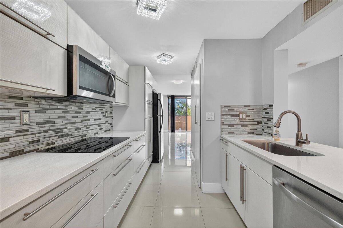 PLANTATION FOREST CONDO - Residential