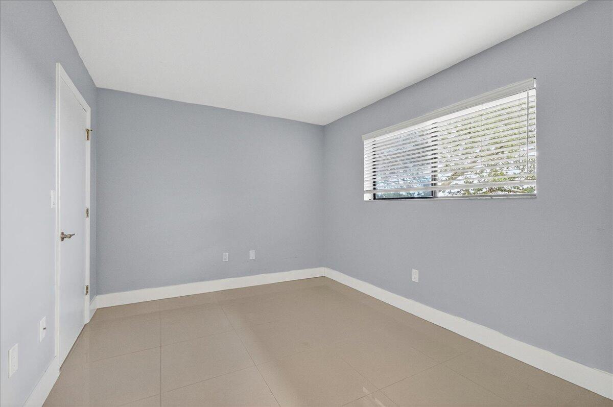 PLANTATION FOREST CONDO - Residential