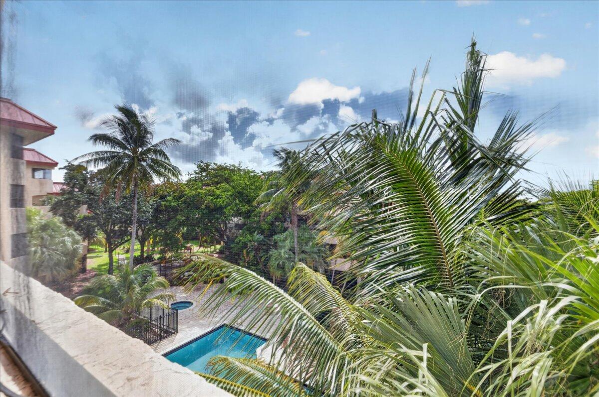 PLANTATION FOREST CONDO - Residential