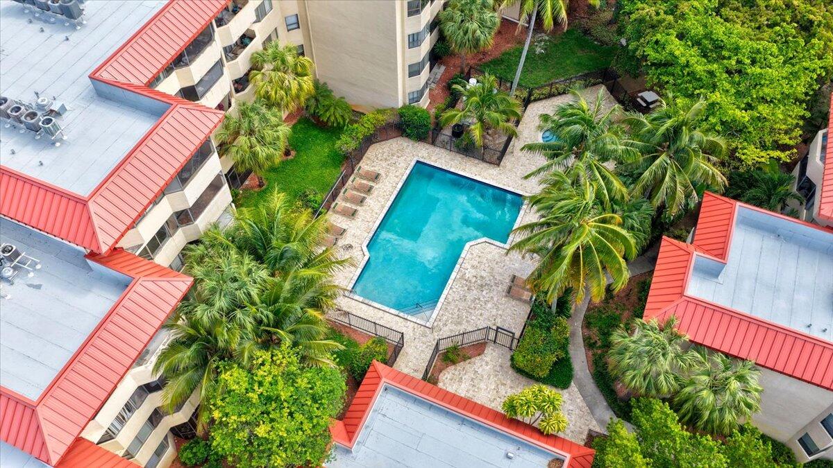 PLANTATION FOREST CONDO - Residential