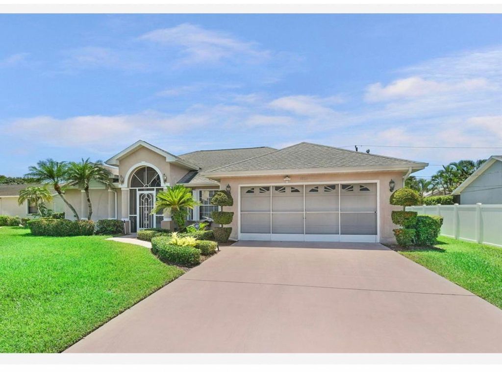 Photo of 3204 SE Otis Lane, Port Saint Lucie, FL 34984 (MLS # F10555368)