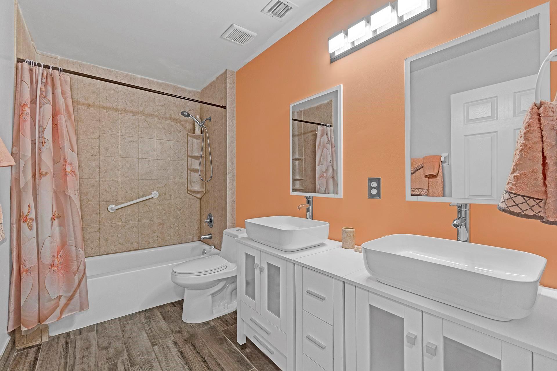 The Islands at Wyndham Lakes - Residential