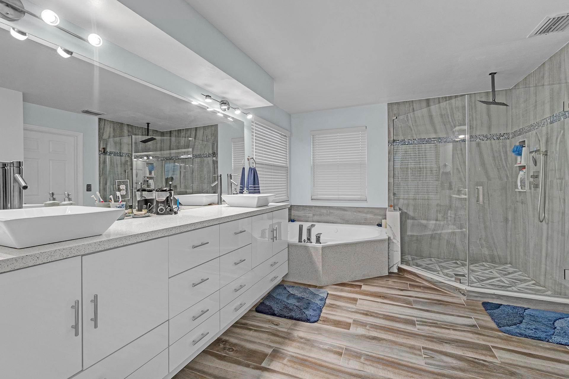 The Islands at Wyndham Lakes - Residential