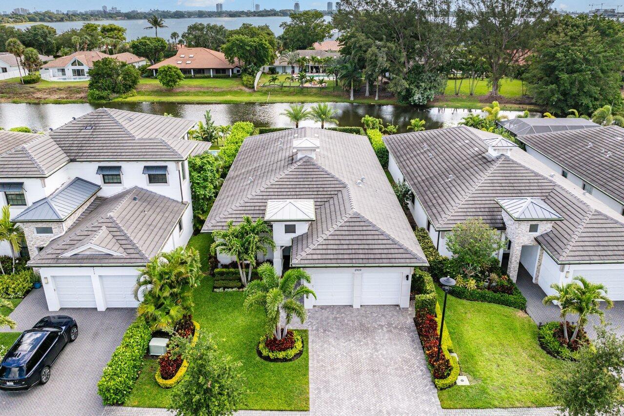 BANYAN CAY RESORT COMMUNI - Residential Lease
