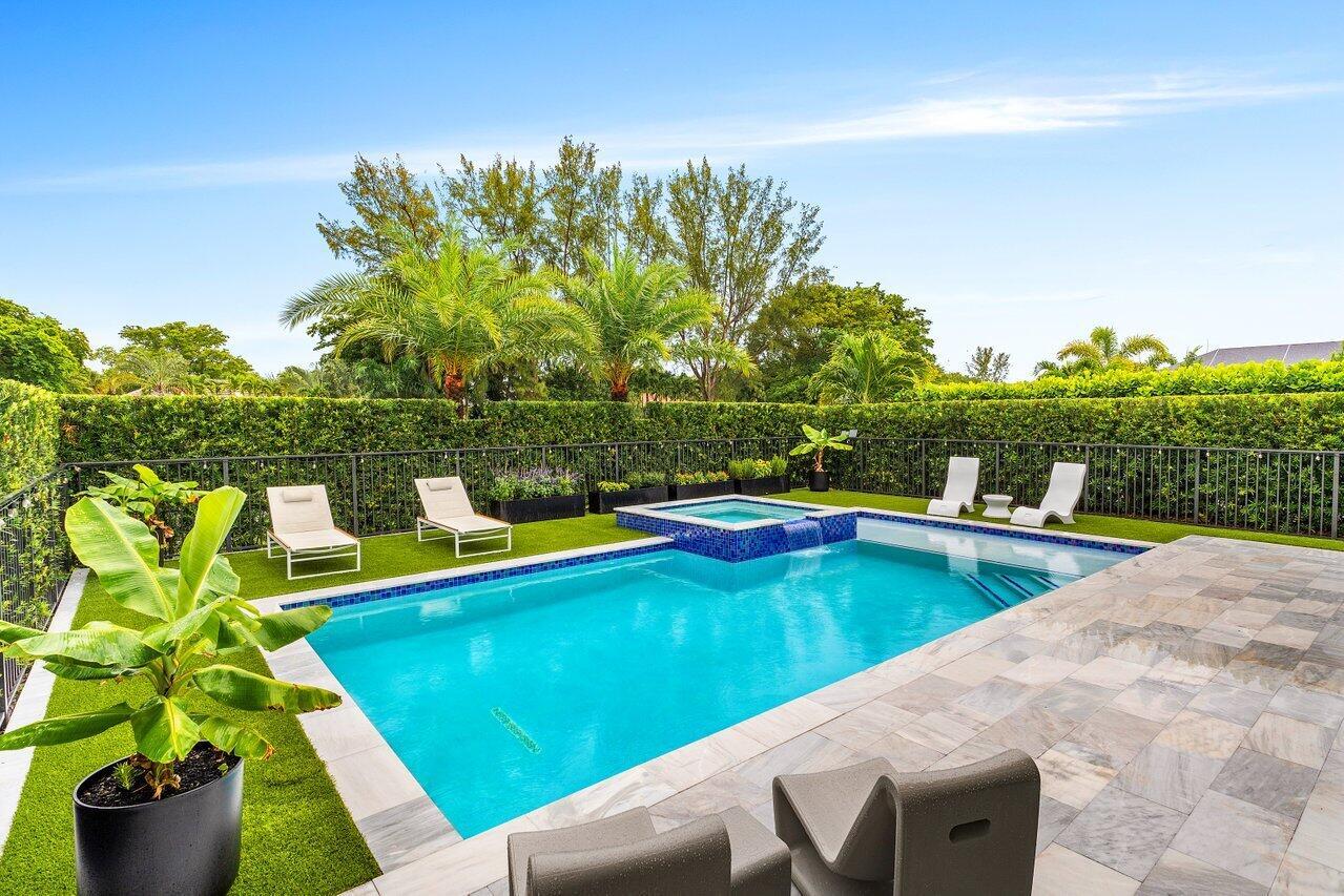 BANYAN CAY RESORT COMMUNI - Residential Lease