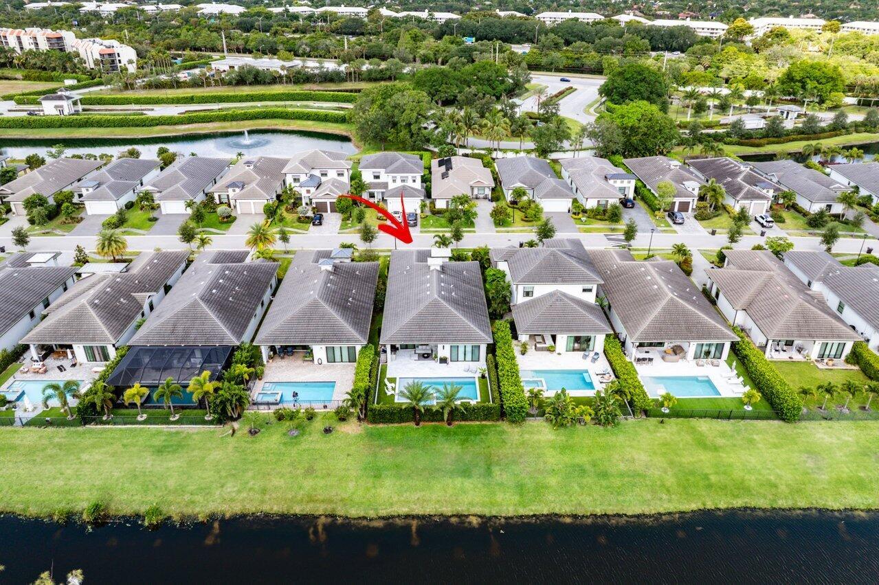 BANYAN CAY RESORT COMMUNI - Residential Lease