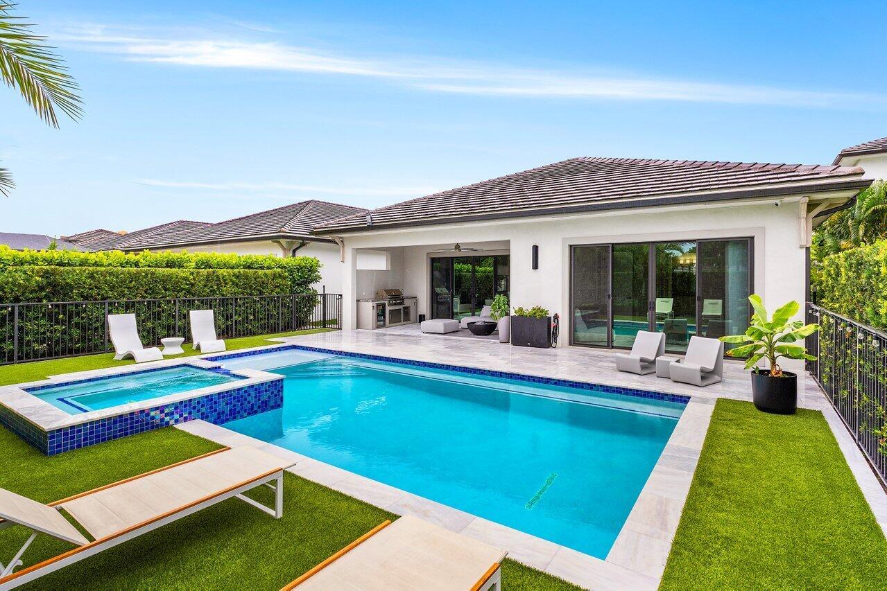 BANYAN CAY RESORT COMMUNI - Residential Lease