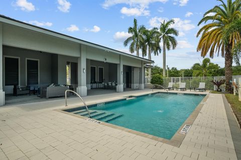 Townhouse in Palm Beach Gardens FL 4813 Pointe Midtown Road Rd 33.jpg