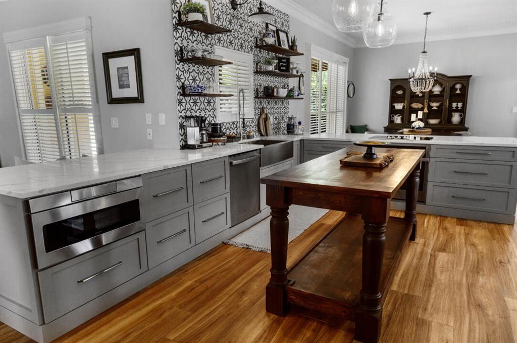 GREENVIEW SHORES 2 OF WELLINGTON - Residential