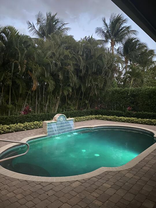 GREENVIEW SHORES 2 OF WELLINGTON - Residential