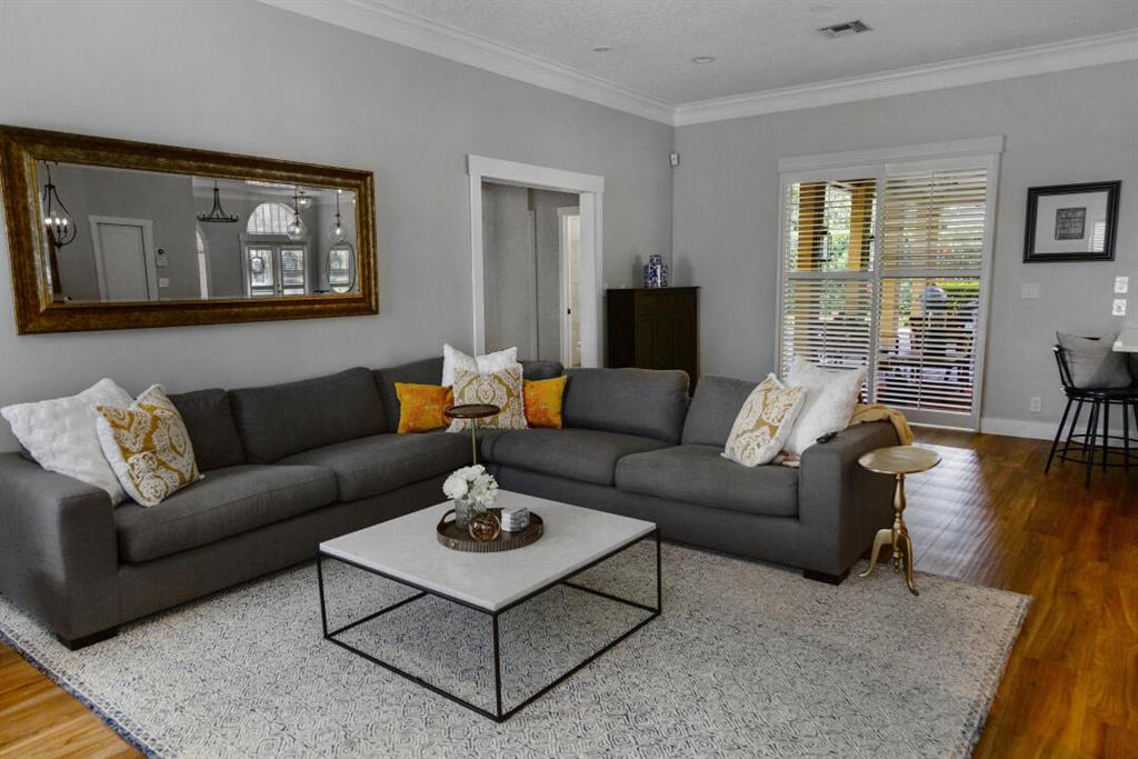 GREENVIEW SHORES 2 OF WELLINGTON - Residential