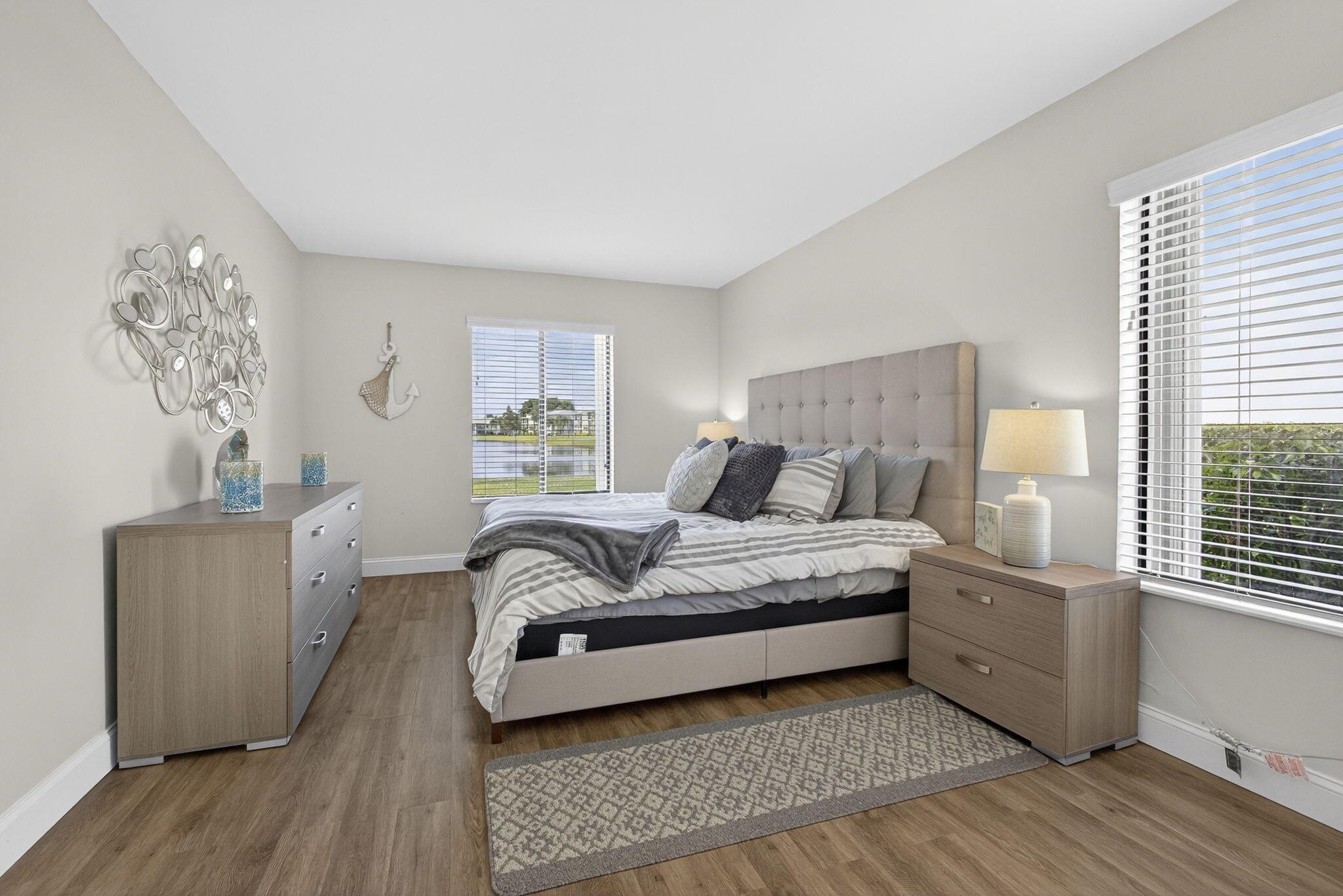 PALM CLUB VILLAGE II COND - Residential