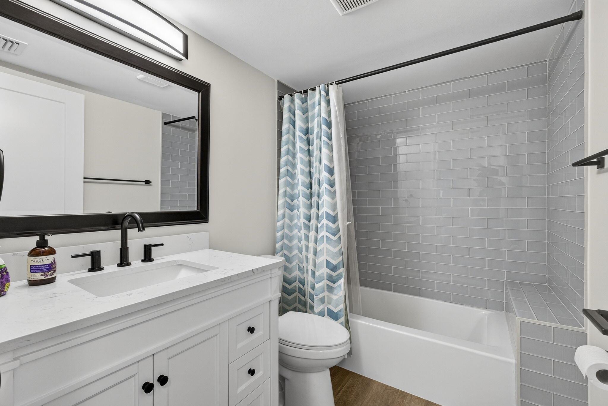 PALM CLUB VILLAGE II COND - Residential