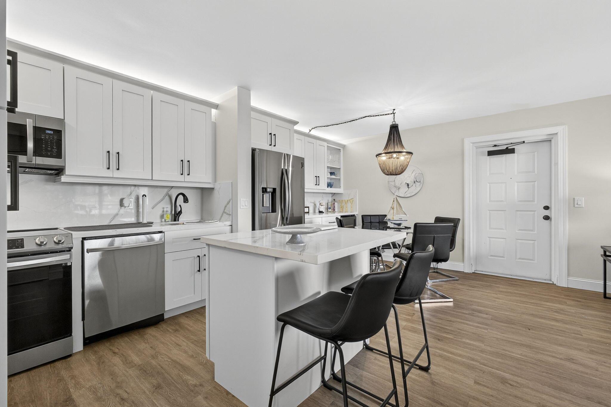 PALM CLUB VILLAGE II COND - Residential