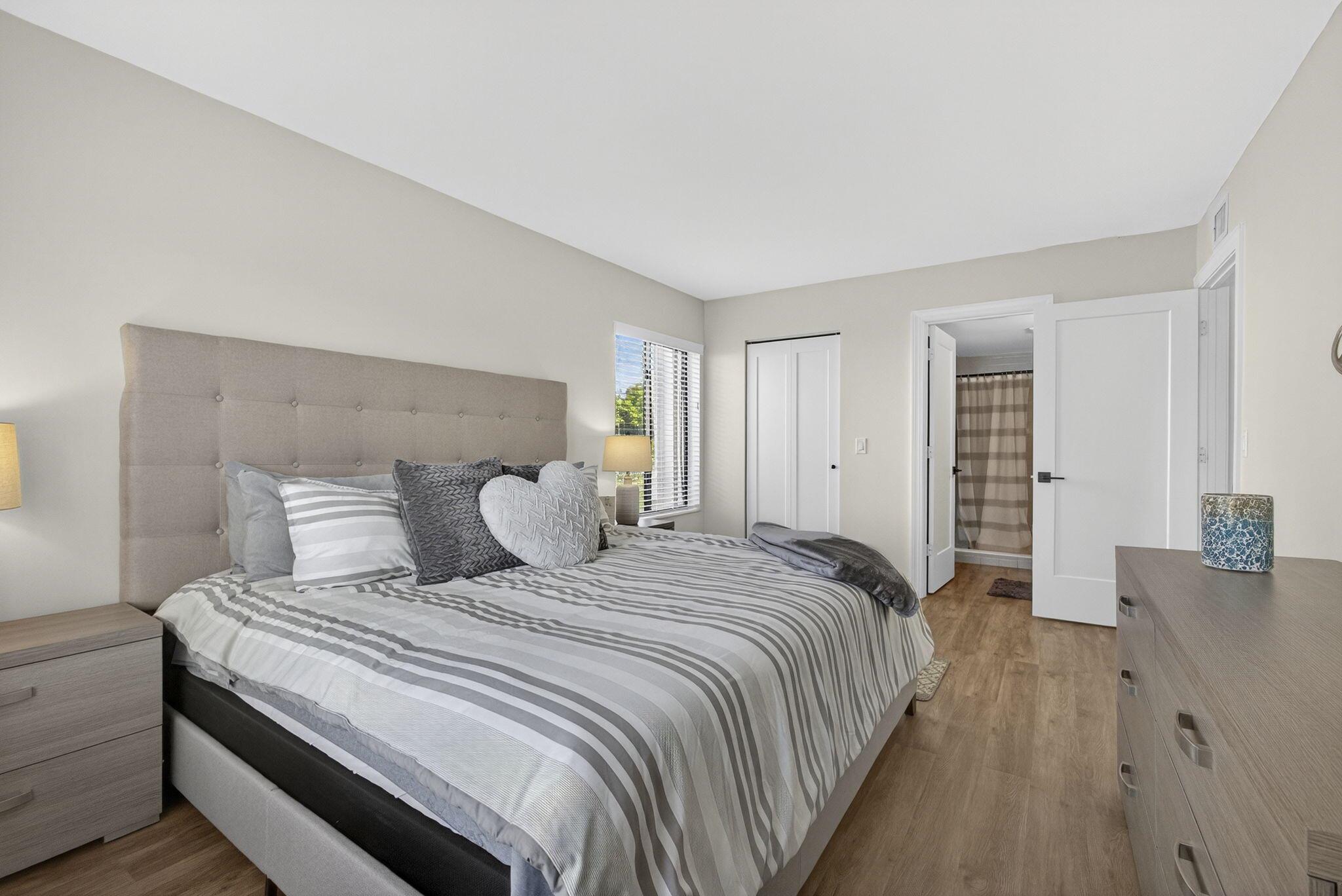 PALM CLUB VILLAGE II COND - Residential