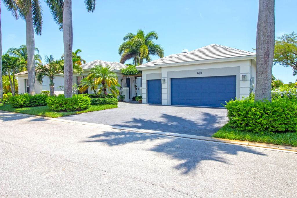 Photo of 7971 SE Hempstead Circle, Hobe Sound, FL 33455 (MLS # R10801564)