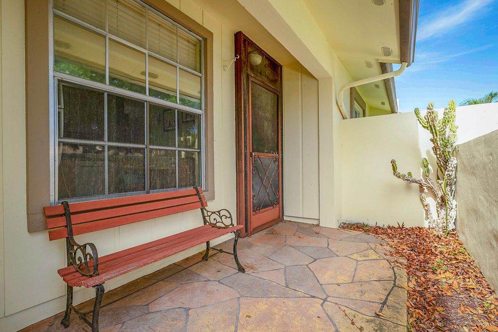 Photo of 5231 Copperleaf Circle, Delray Beach, FL 33484 (MLS # B26046620)