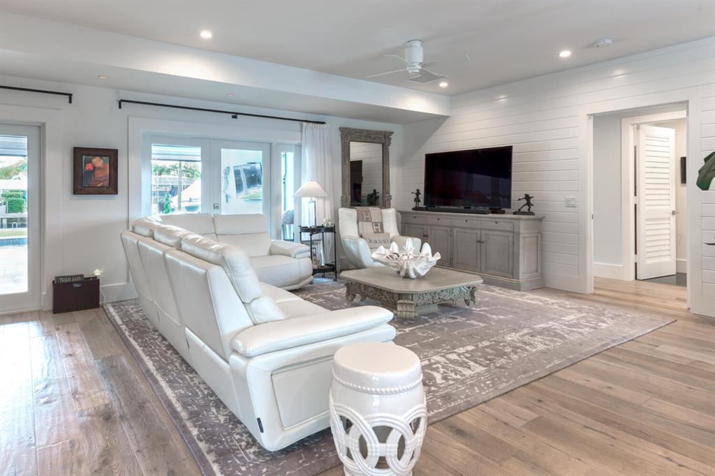 PALM BEACH ISLES 3 - Residential