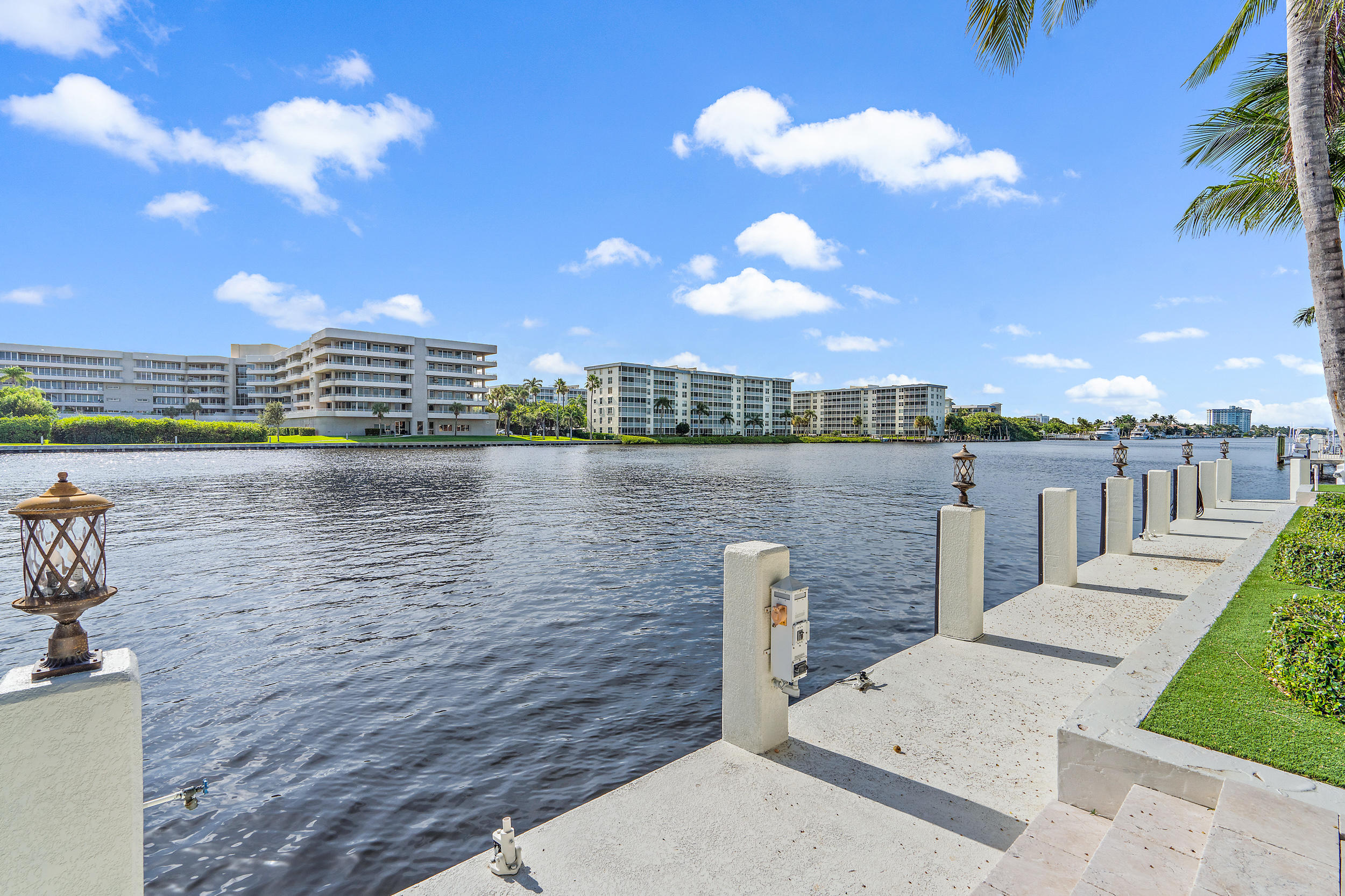 DELRAY BEACH SHORES - Residential